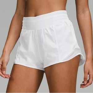 LULULEMON Hotty Hot High-Rise Lined Short 2.5" - White - SZ 14 - NWOT
